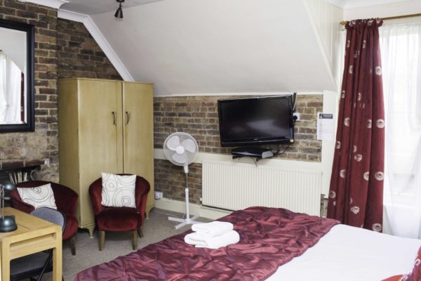 Room 3 The Castle Inn Hotel, Bamber, Sussex